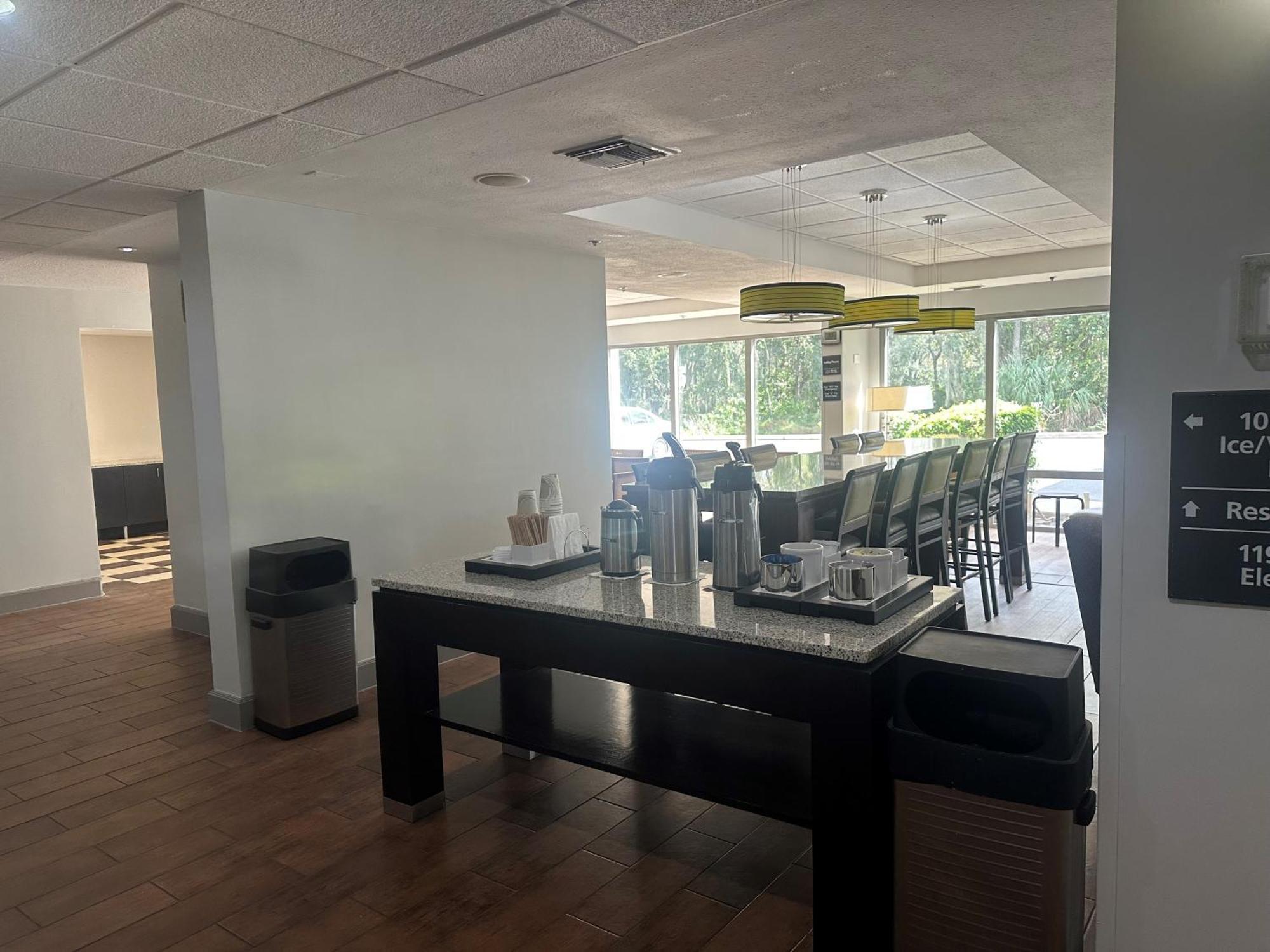 Spark By Hilton Tampa Brandon Extérieur photo